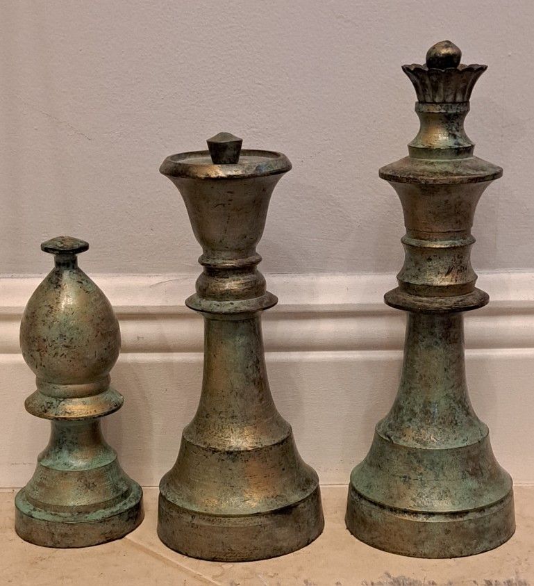 DECOR 3 PC. IRON CHESS SET