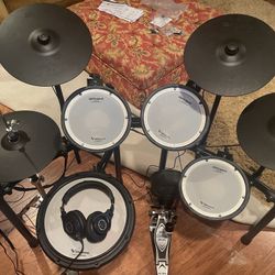 Roland T17 Drum set