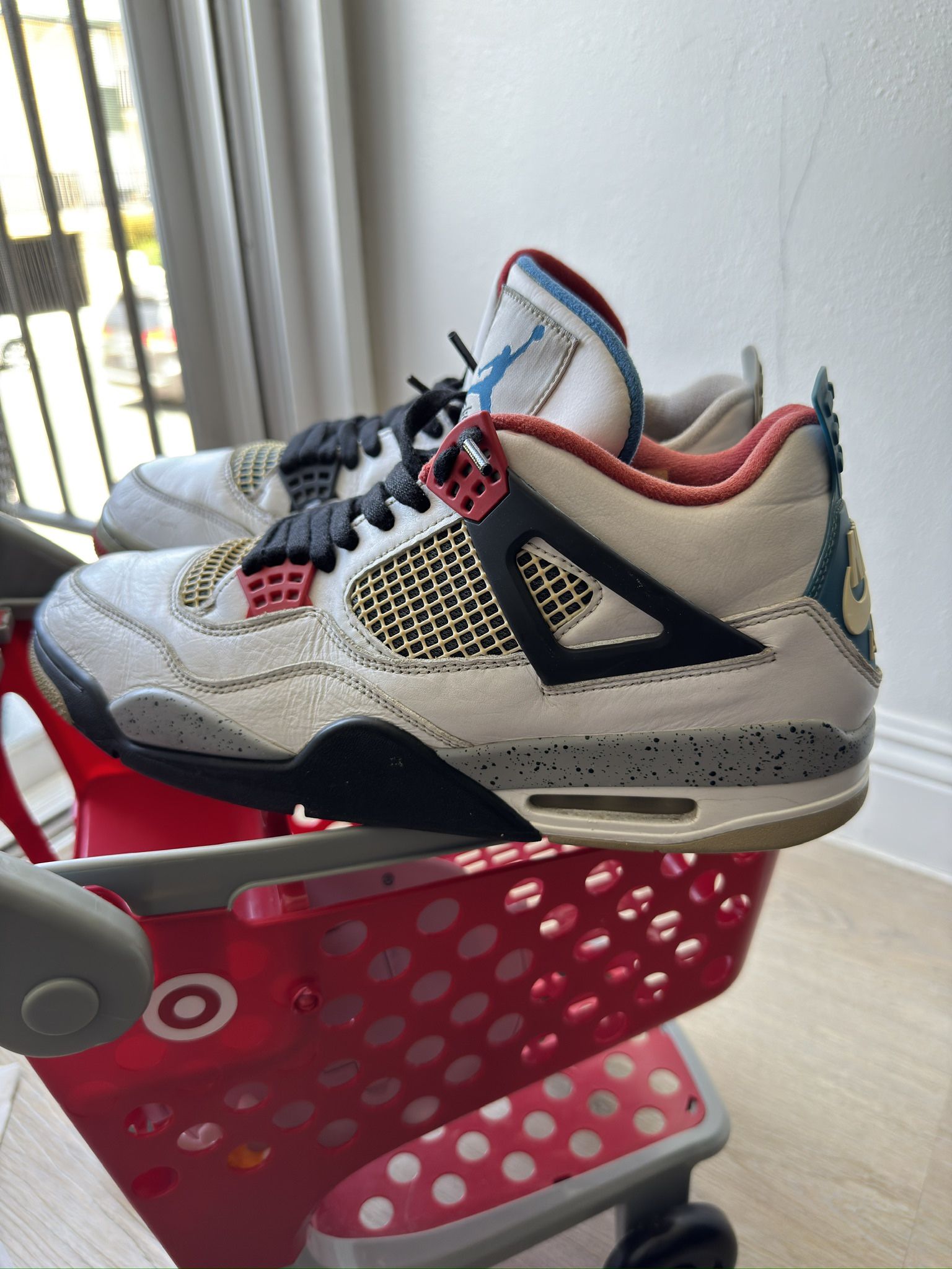 Jordan 4 Retro