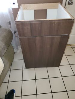 Vanity cabinet