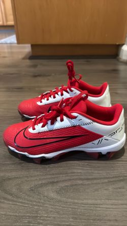 YOUTH 3Y NIKE CLEATS.