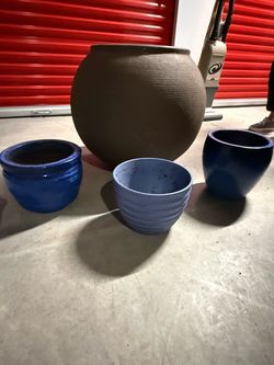 Ceramic pots