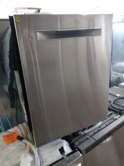 Bosch stainless steel dishwasher with stainless tub - Free delivery