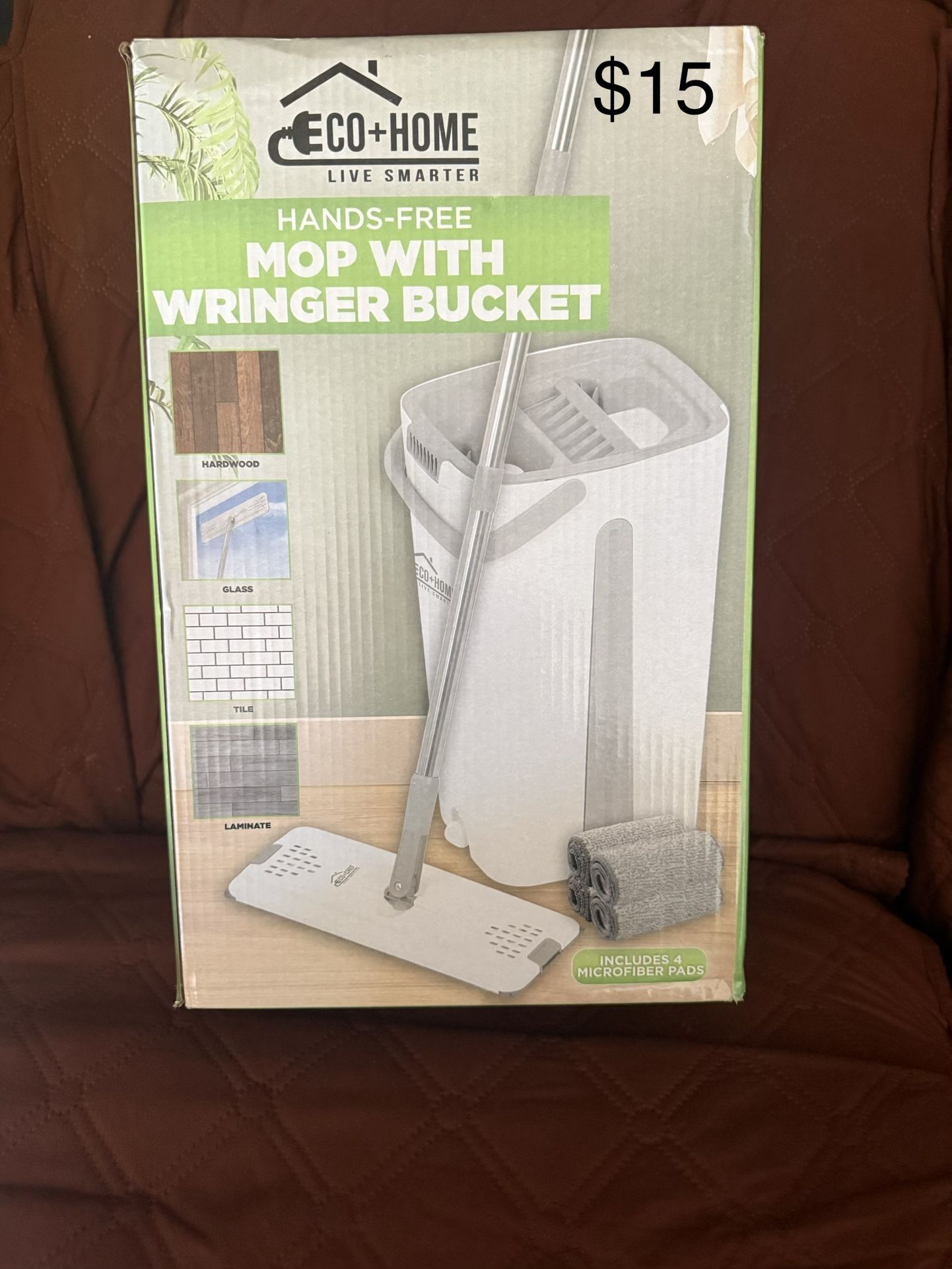 HANDS-FREE MOP WITH WRINGER BUCKET