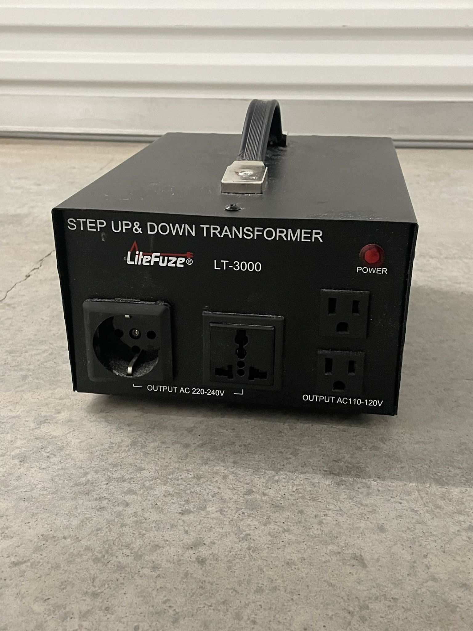3000W Step Up/Step Down Power Transformer W/ Universal Output Fuse Protection