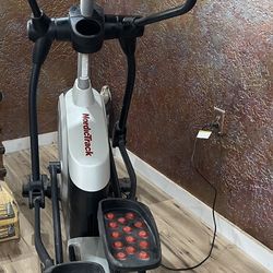 NordickTrack- Elite 10.9i Elliptical 