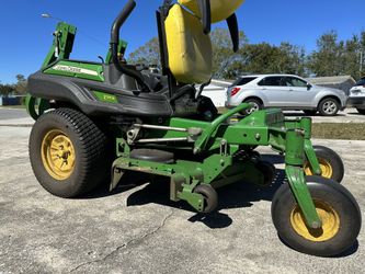 John Deere Zero Turn Commercial Mower
