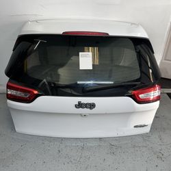Trunk/Hatch/Tailgate With Rear View Camera Fits 14-18 JEEP CHEROKEE WHITE PW7
