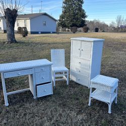 4Pc White Wicker Furniture - OBO