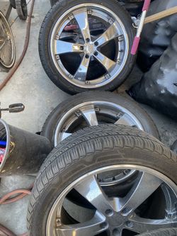 20 Inch Rims 5 Lug For An Suv Or Truck