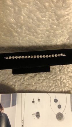Beautiful New Crystal Bracelet