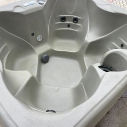 Refurbished 4Person 110v Life Smart Hot Tub Sales!!!!