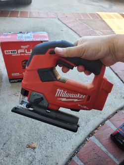 Milwaukee
M18 FUEL 18V Lithium-Ion Brushless Cordless Jig Saw (Tool-Only)