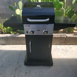 Char-broil Performance  Bbq Gas Grill(everything Works Good)
