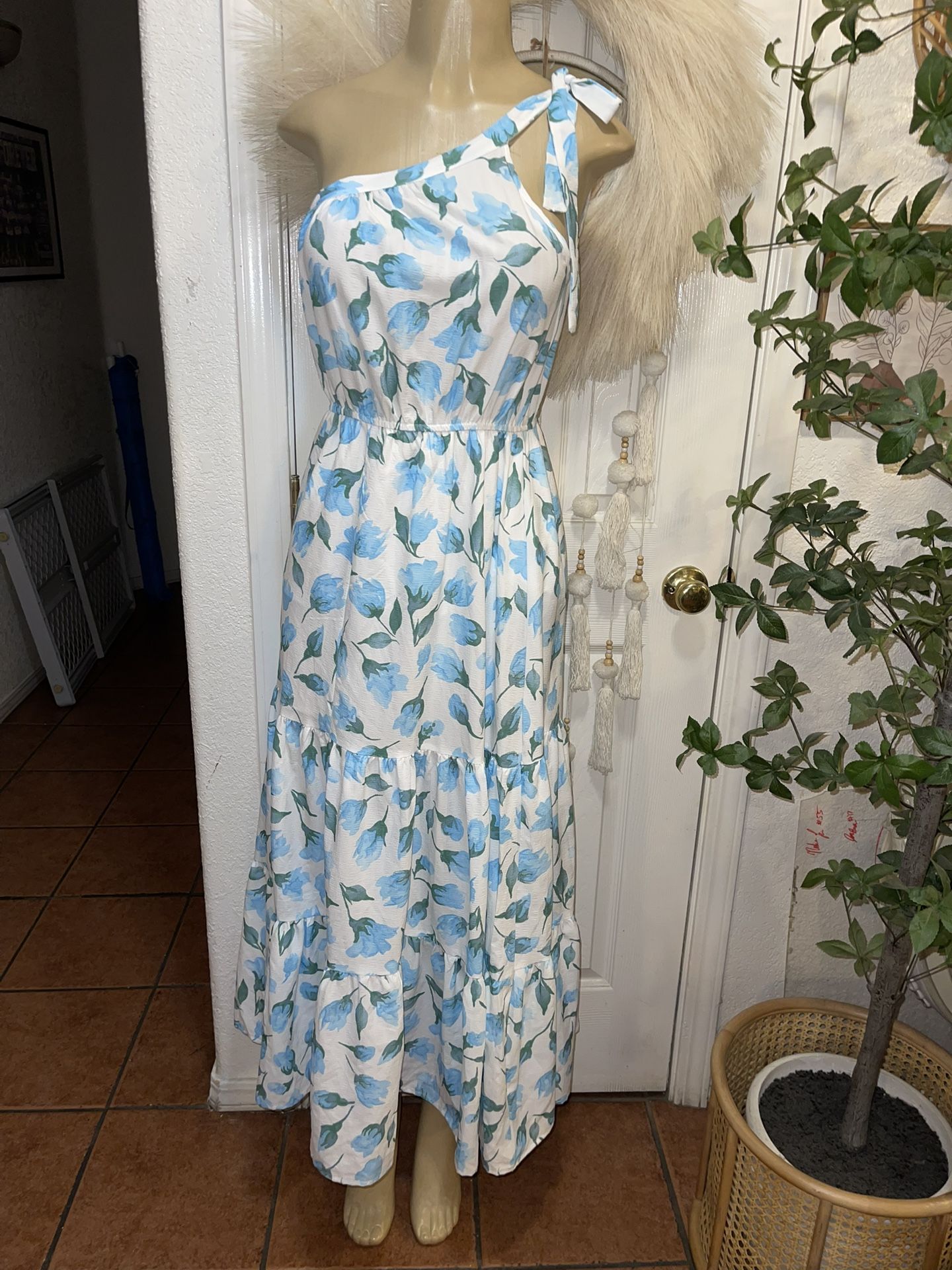 Beautiful Dress Size Small