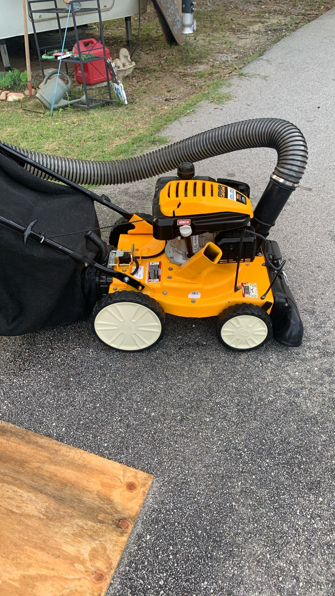 Cub Cadet CSV 050 Chipper Shredder Vacuum 