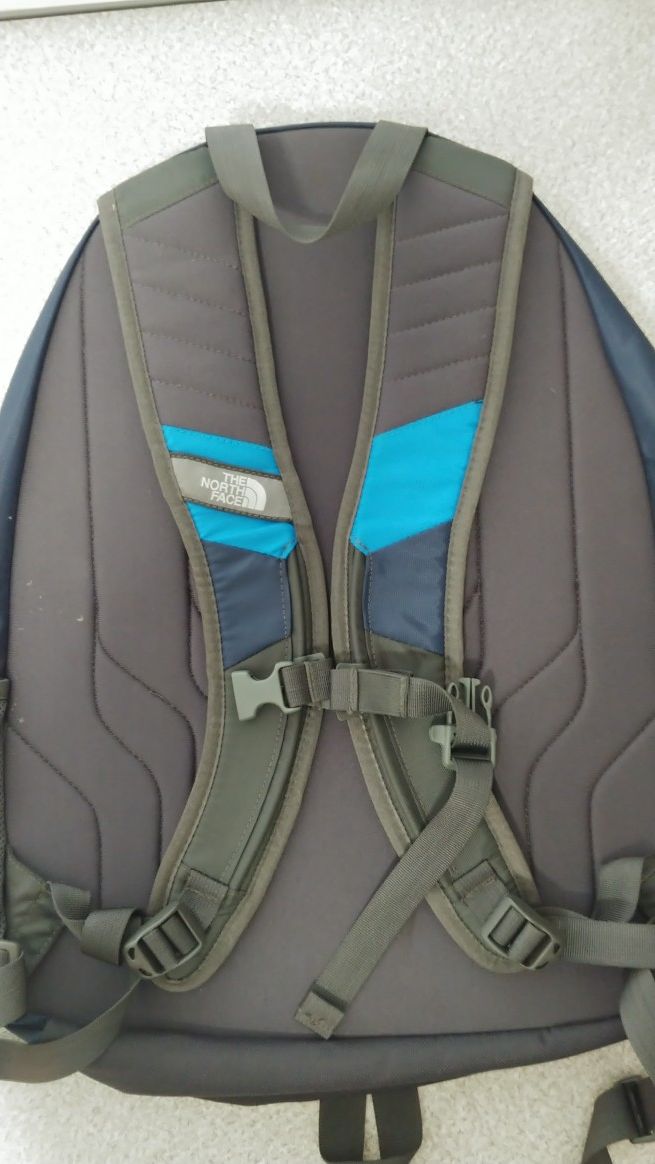 The North Face "JAUNT" back pack