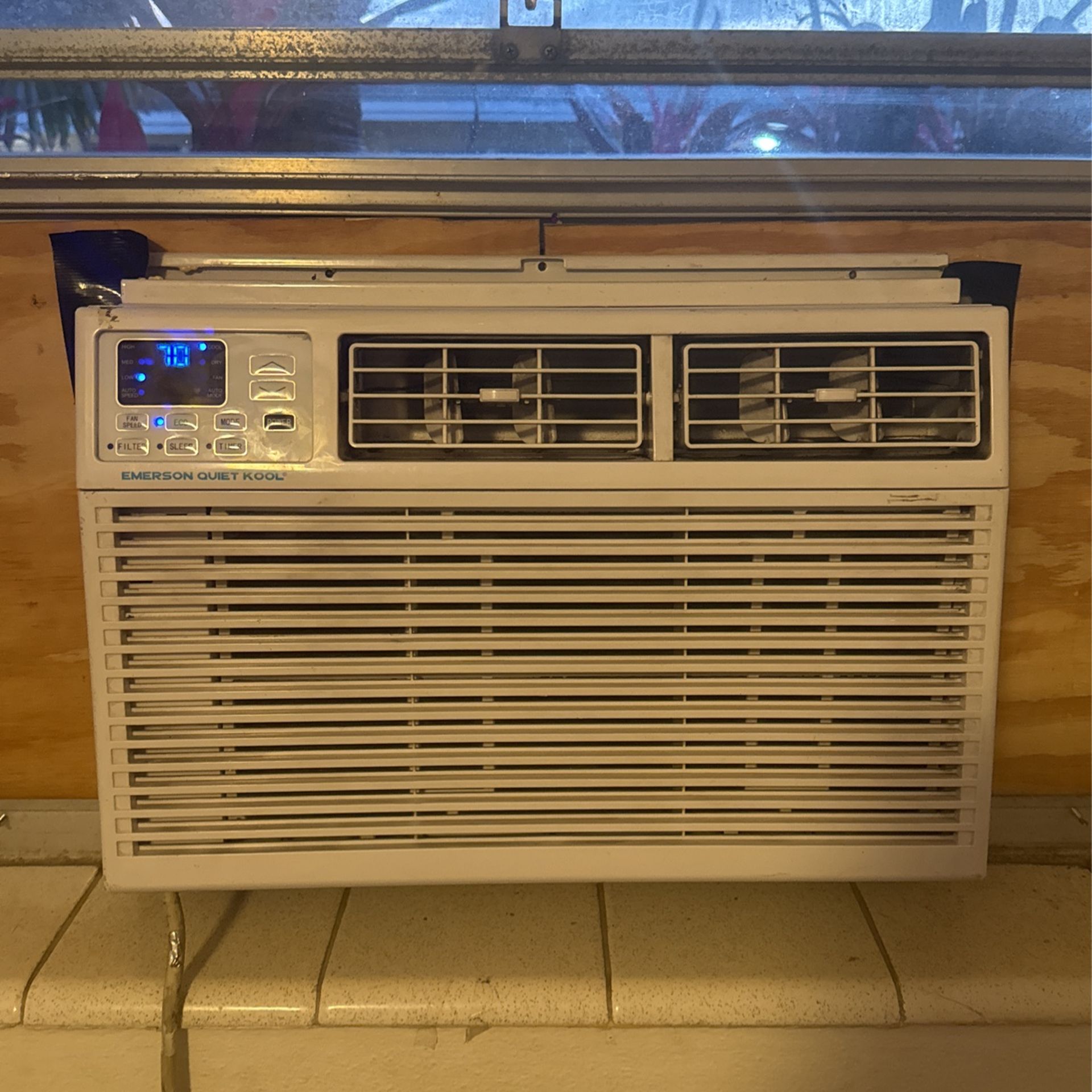 Window AC Unit 