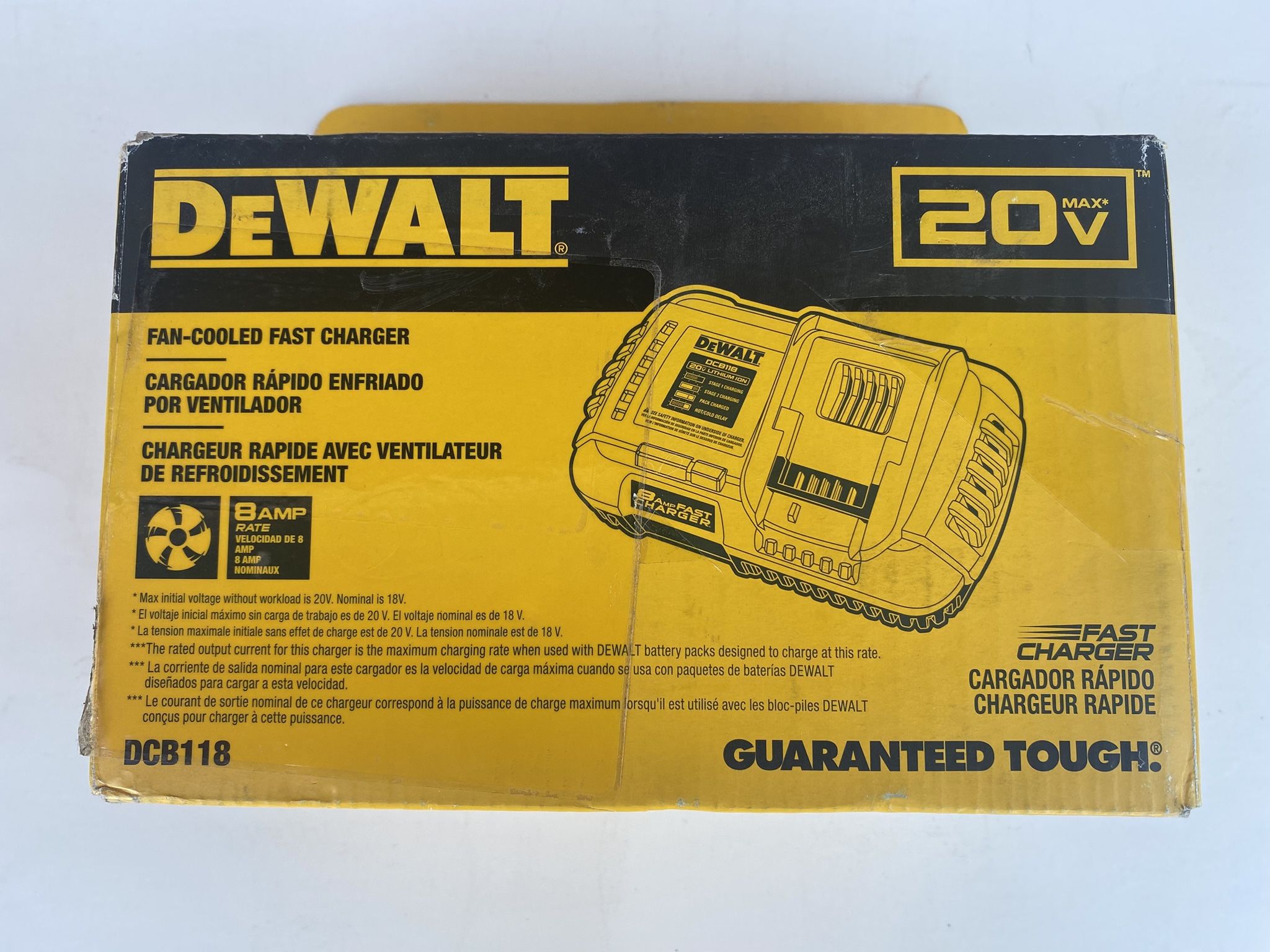 D4- DEWALT 20V MAX / 60V MAX FLEXVOLT Lithium-Ion Fan Cooled Fast Battery Charger