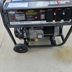 Briggs & Stratton Generator