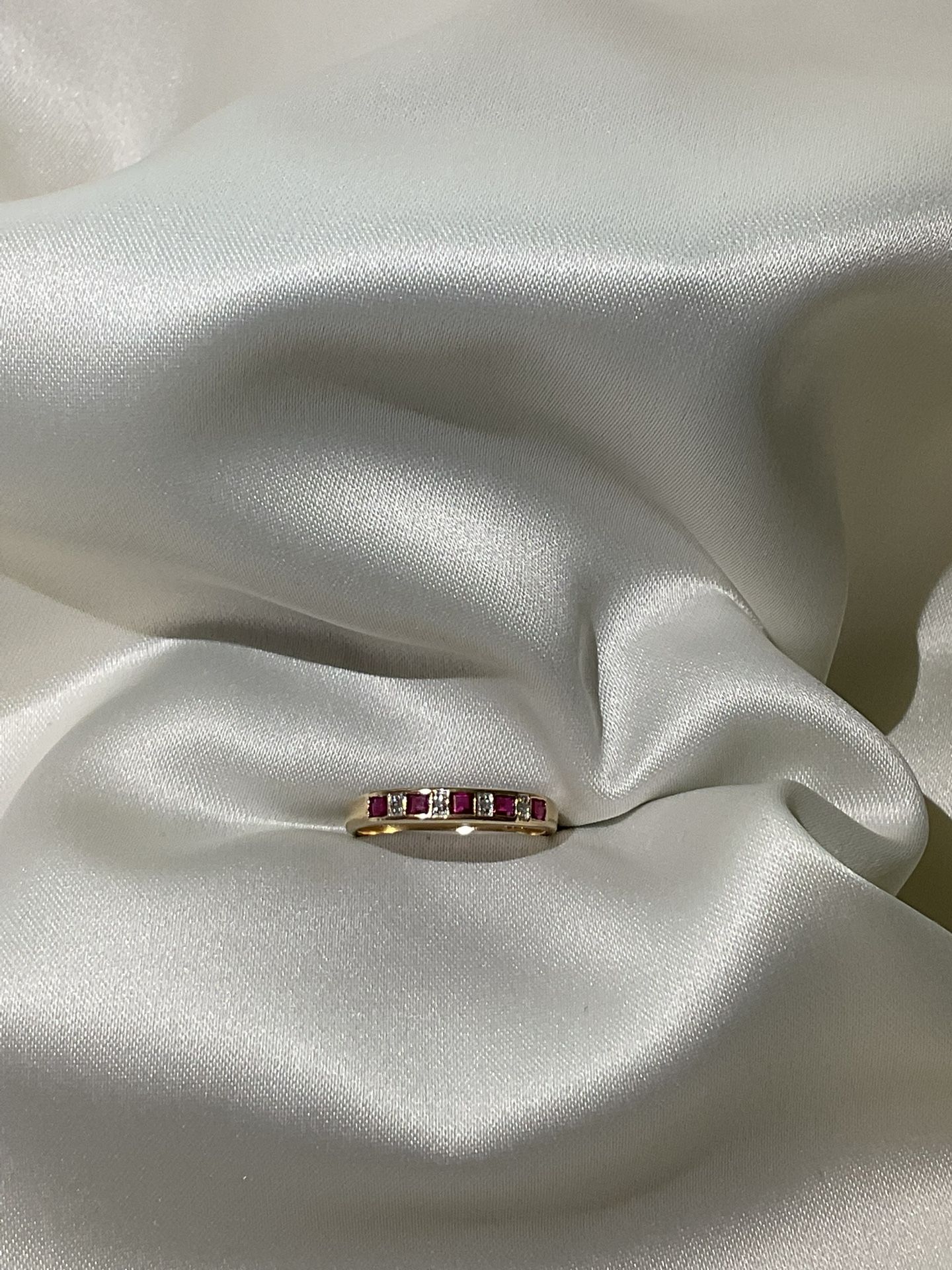 Vintage 9k Gold Rudy & Diamond Ring