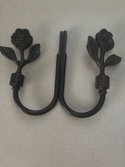 Pair of Curtains Holder Tie Backs ; New