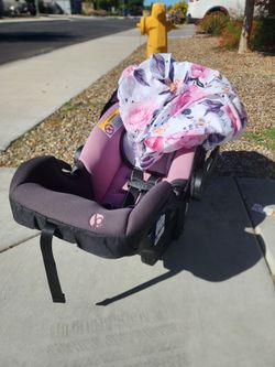 Baby trend Carseat