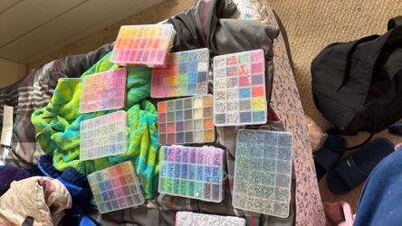 BEADS ON SALE NEED THEM GONE ASAP OFFERS ALLOWED