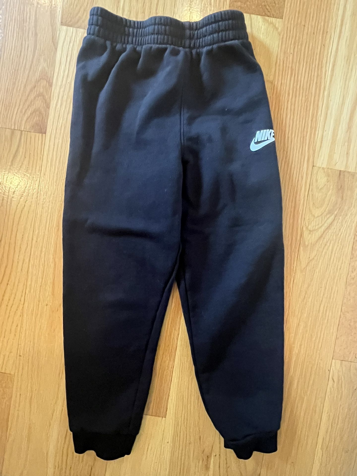 Boys 6-7 Year Old Nike Sweat Pants 