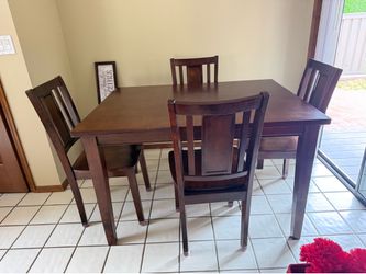 Kitchen table
