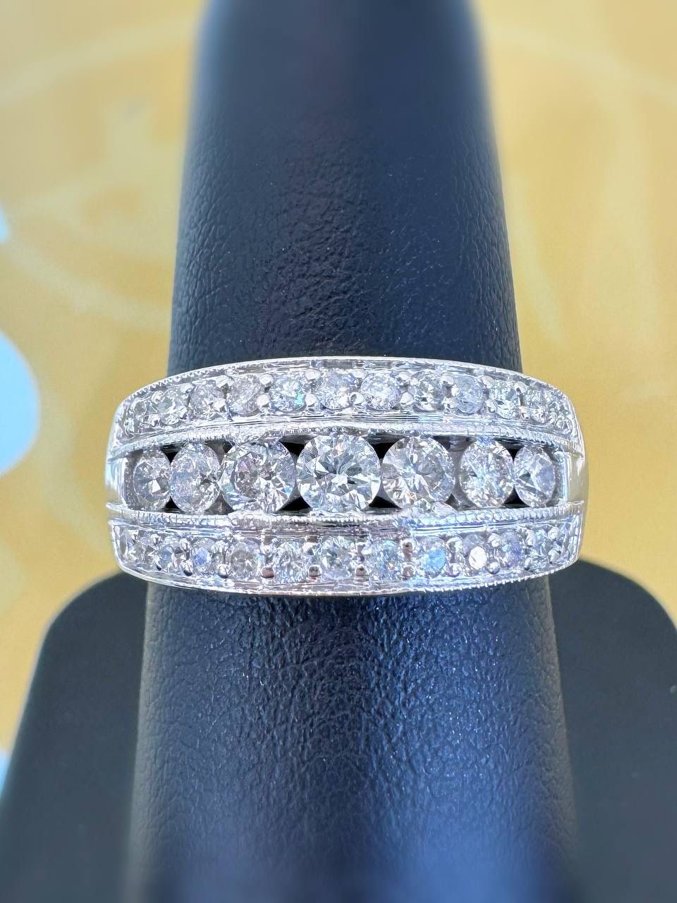 10k solid White Gold 1.5CTW Natural Diamond Anniversary Pave ring sz 7