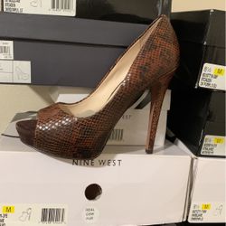 Dark Brown Snake Skin Heels Size 9