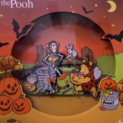 Disney Winnie the Pooh Jumbo Trick or Treat Halloween LE 1700 Pin