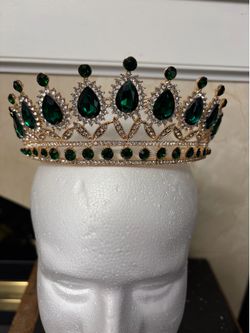 Emerald green tiara