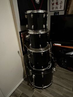 Pacific Drums Kit.