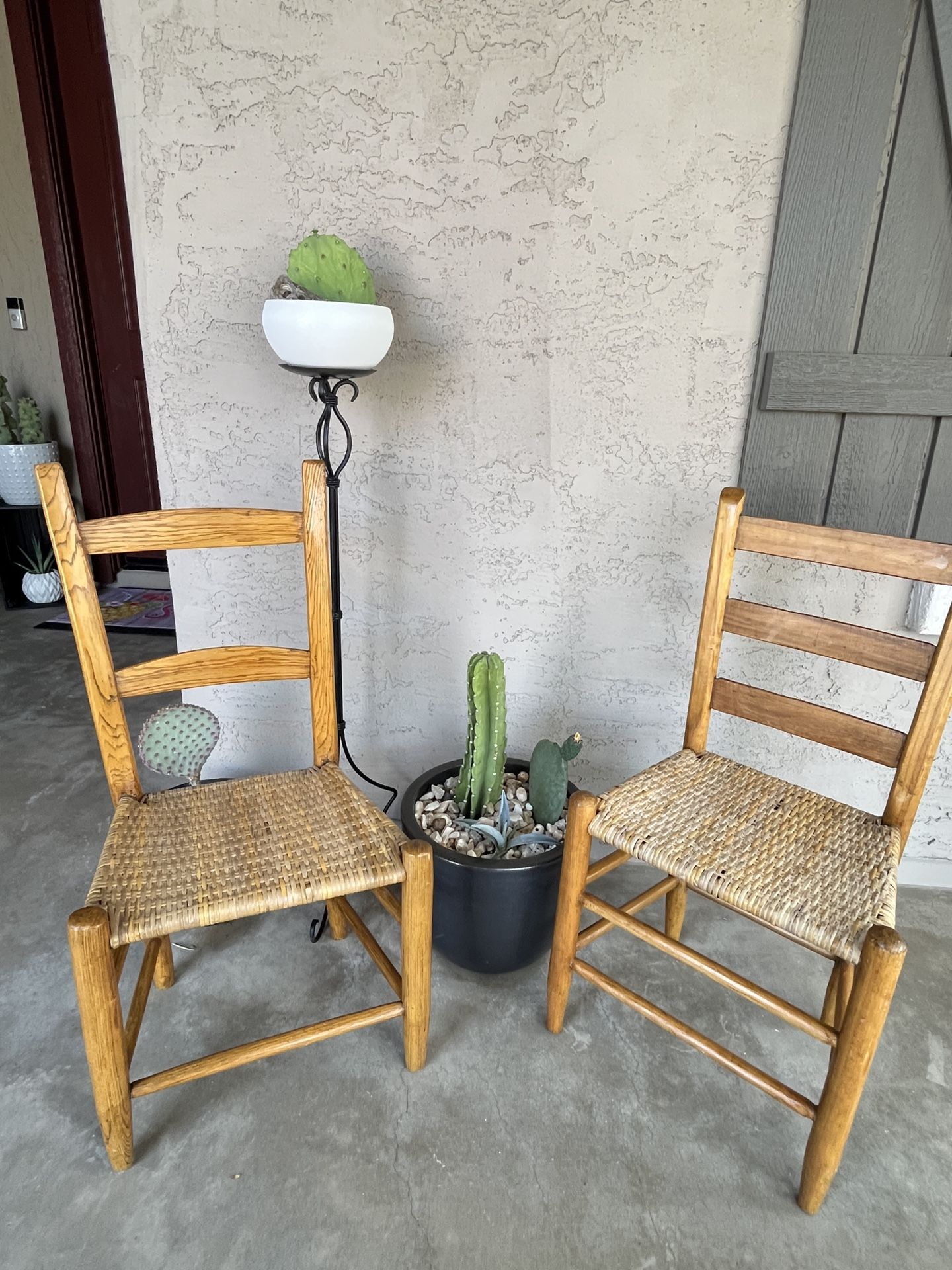 Cute Wooden Ladder Back Woven Seat Chairs
