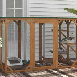 Wood cat enclosure