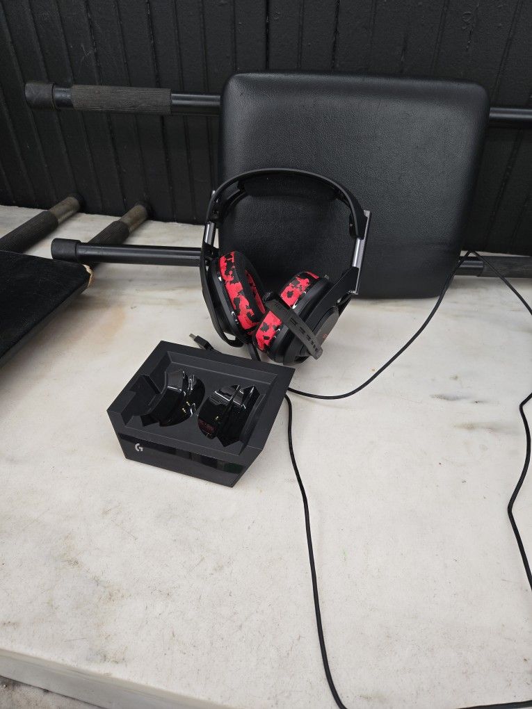 Astro A50 Gen 5 wireless gaming headset w/charging dock