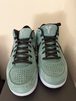 Kobe 4 Girl Dad Size 9 And 11.5 Brand New