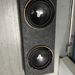 10 Inch JL Audio Subwoofers with box