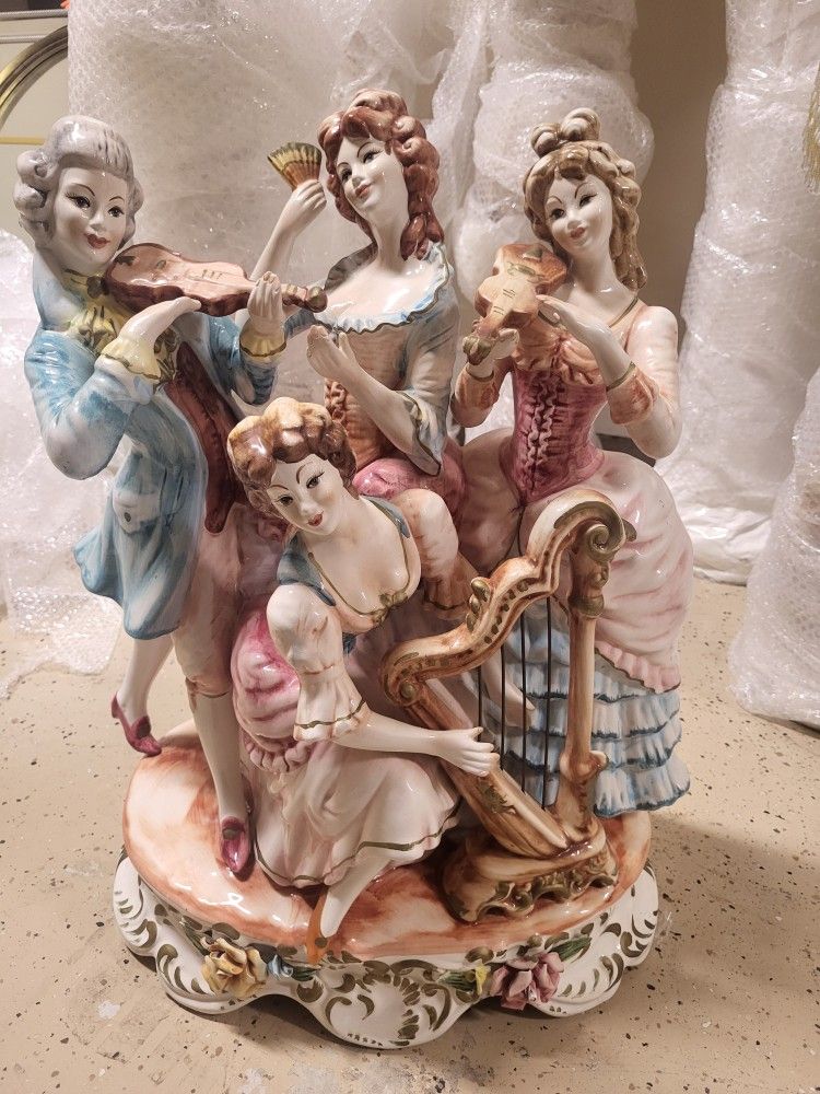 Vintage Capodimonte Italian Porcelain Centerpiece