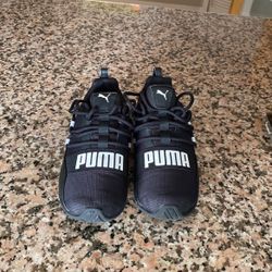 Boys Size 2 Puma Sneakers