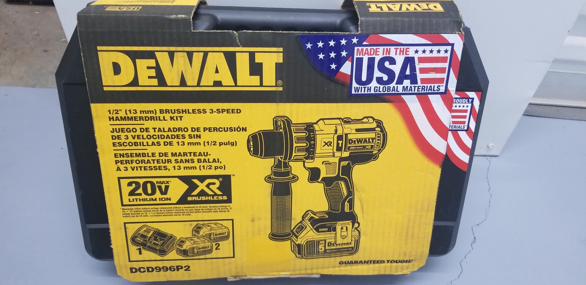 Dewalt DCD996P2 charger and 2batteries include