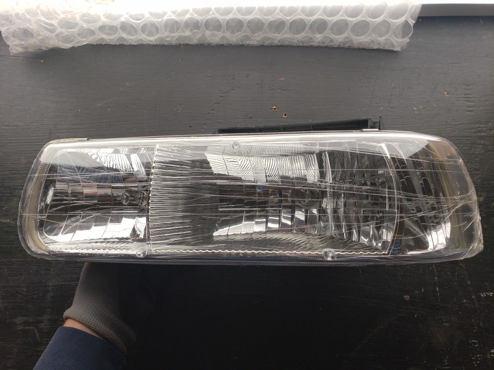 Chevy Silverado Headlight Assembly