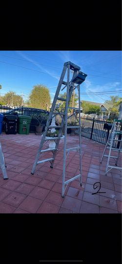 Excellent condition, 8 feet and more sizes available aluminum ladder