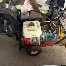 HONDA COMMERCIAL PRESSURE WASHER USED