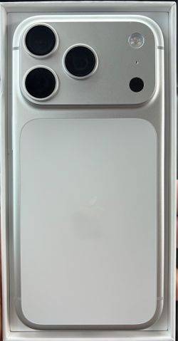 iPhone 17 Pro Unlocked Read