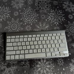 Apple Keyboard