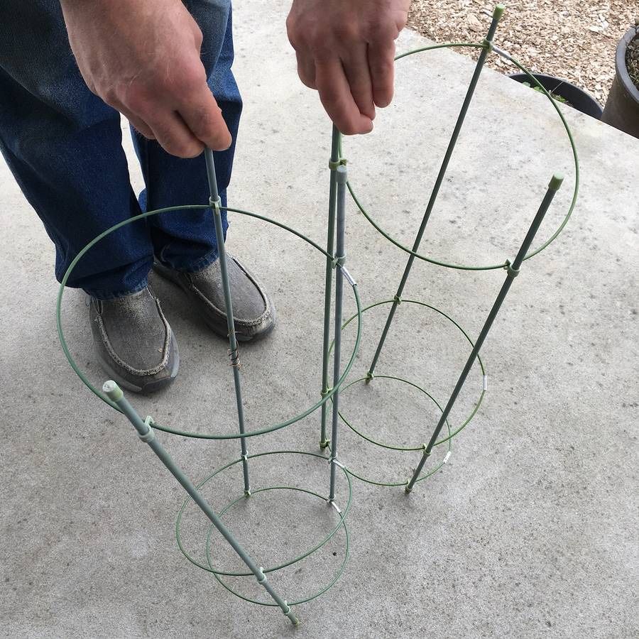 Lot of 2 Adjustable Plastic Plant Flower Supports