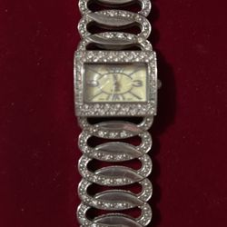 Pretty! Silver QUARTZ Watch With Diamond Crystal Stones & Pearly White Face 